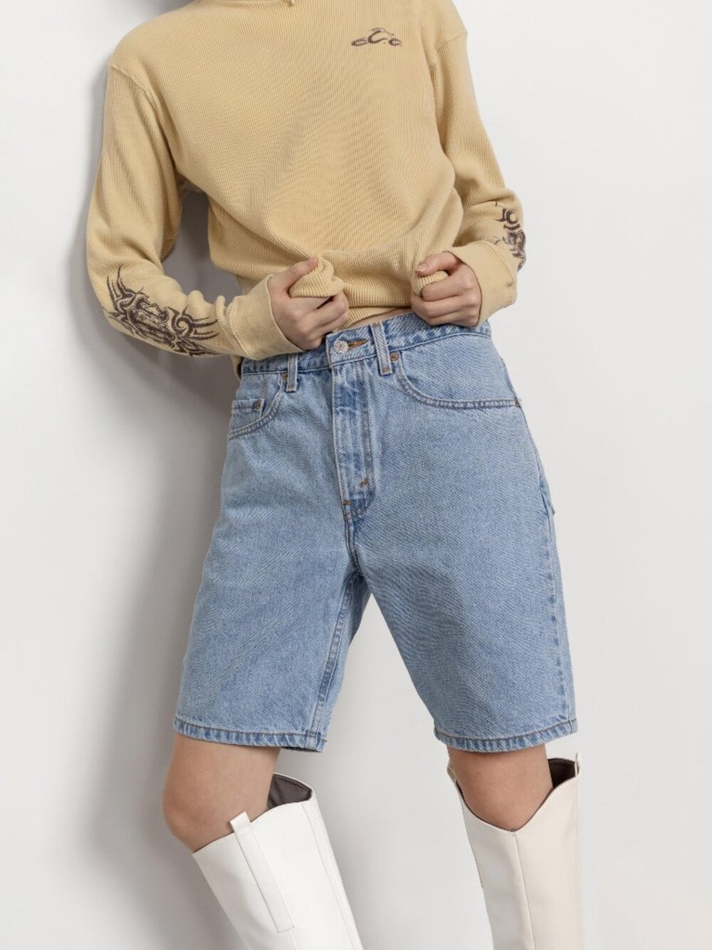 Vintage Levi's Denim Jorts – Baggy Fit Longline Shorts / Small